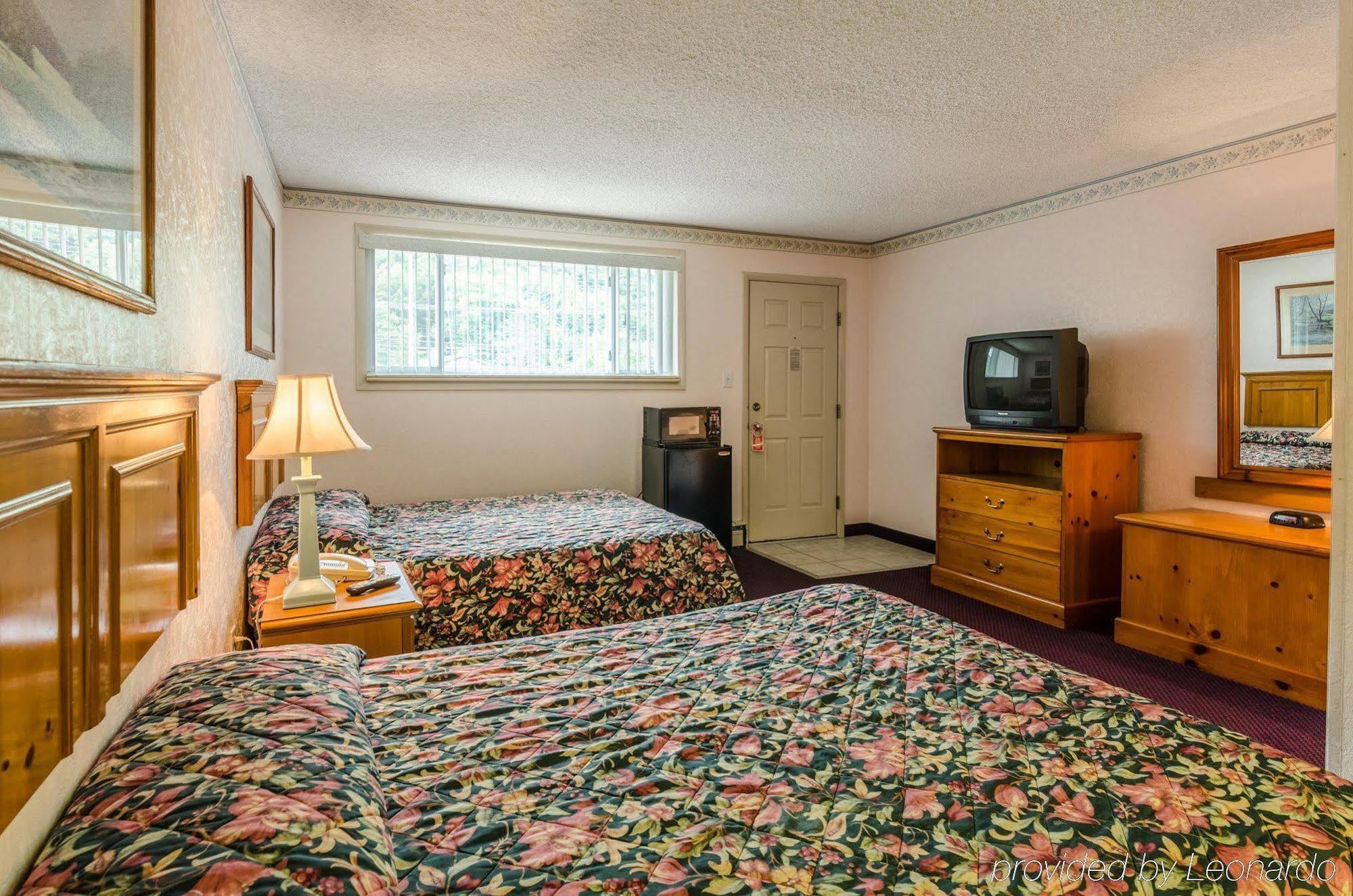 Highland Hills Motel & Cabins Boone Esterno foto