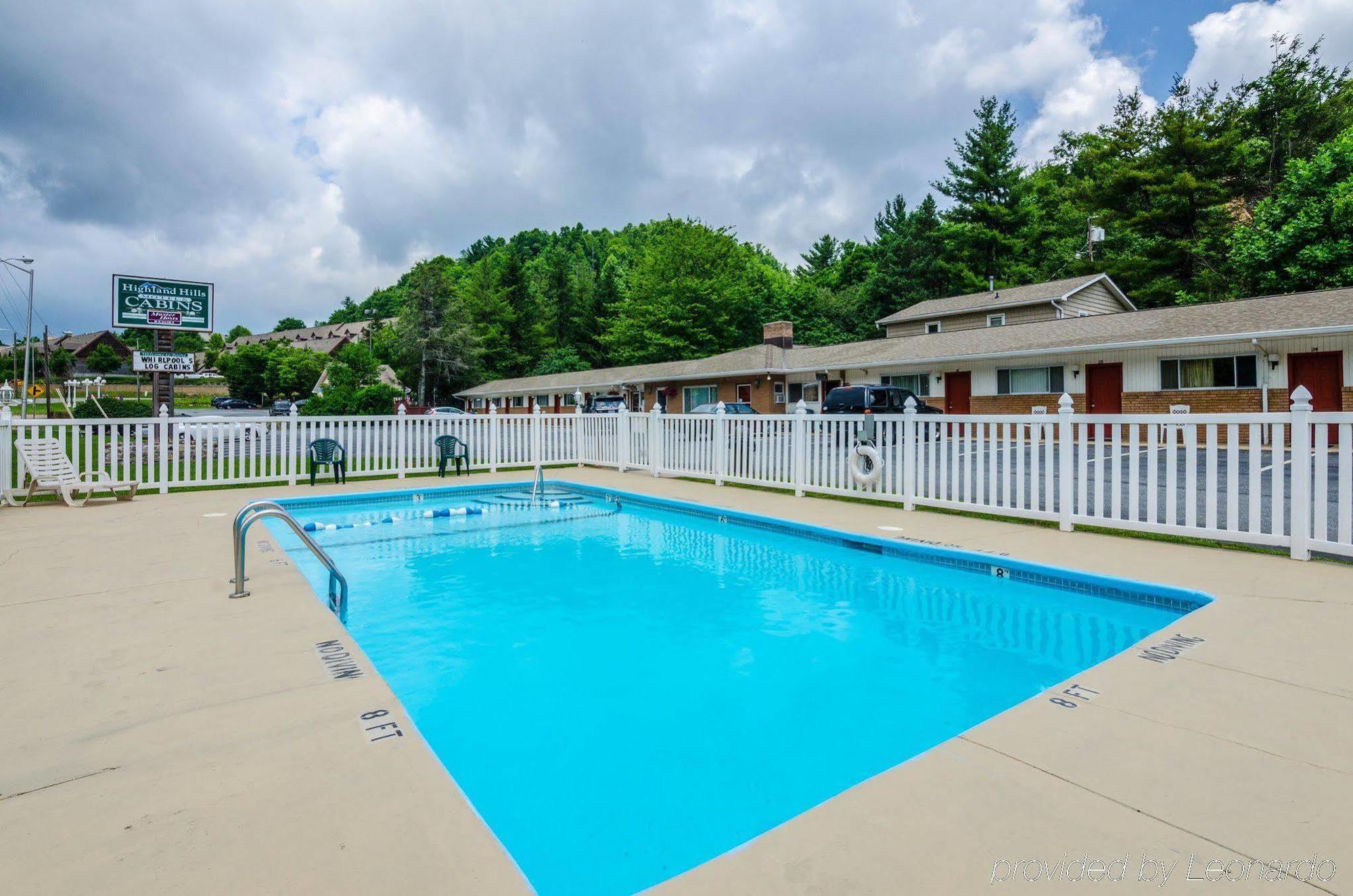 Highland Hills Motel & Cabins Boone Esterno foto