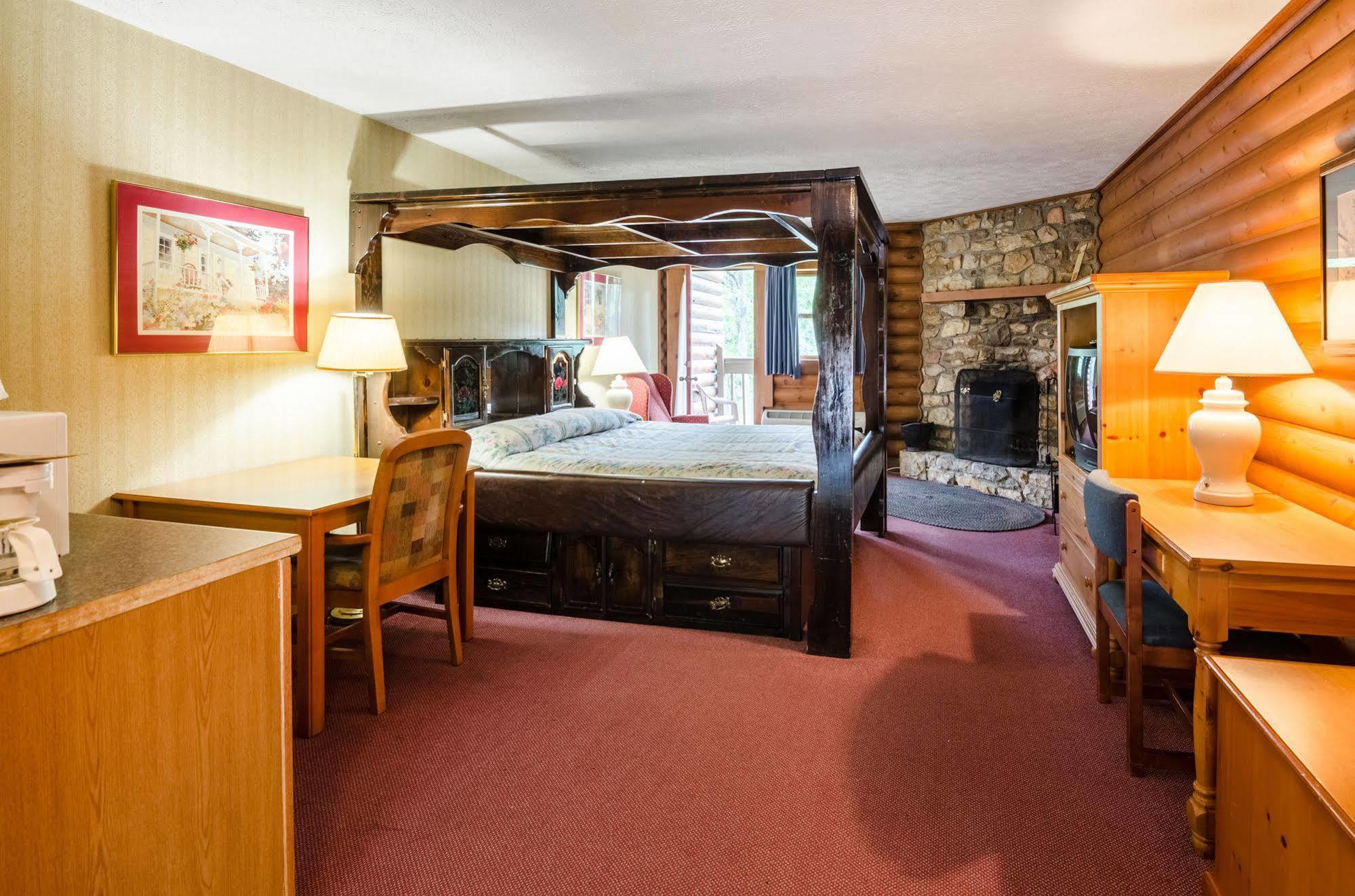 Highland Hills Motel & Cabins Boone Esterno foto